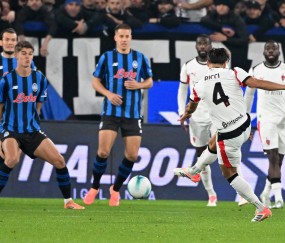 （体育）足球——意甲：亚特兰大平AC米兰