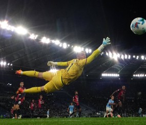 （体育）足球——意甲：拉齐奥胜卡利亚里